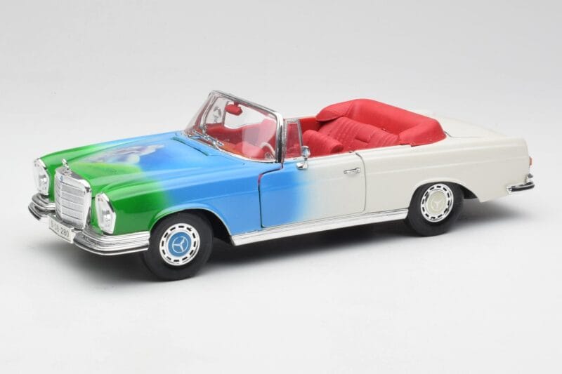 Mercedes 280SE W108 Tricolor Maisto 1:18 56014 Métal Moulé
