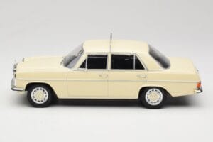 Mercedes W115 Beige Taxi MCG 1:18 MCG18055 Métal Moulé — image 3 sur 6