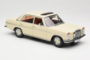 Mercedes W115 Strich 8 Crème Sun Star 1:18 4581 Métal Moulé — image 6 sur 8