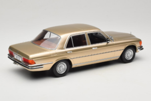 Mercedes W116 Metallic Beige MCG 1:18 MCG18550 Métal Moulé — image 2 sur 6