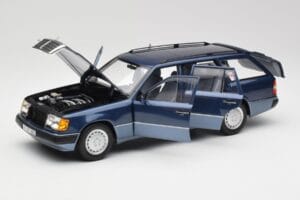 Mercedes 300D W124 T-Modell Nautical Bleu Norev 1:18 183962 Métal Moulé — image 2 sur 8
