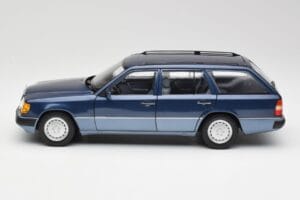 Mercedes 300D W124 T-Modell Nautical Bleu Norev 1:18 183962 Métal Moulé — image 4 sur 8