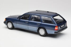 Mercedes 300D W124 T-Modell Nautical Bleu Norev 1:18 183962 Métal Moulé — image 7 sur 8