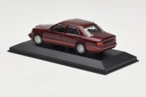 Mercedes W124 Dark Red Metallic Minichamps 1:43 MB002 Métal Moulé — image 3 sur 4