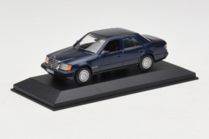 Mercedes W124 Bleu Foncé Minichamps 1:43 MB006 Métal Moulé — image 2 sur 4