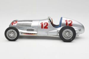 Mercedes W125 #12 R. Caracciola Grand Prix 1937 CMC 1:18 M-052 Métal Moulé — image 3 sur 6