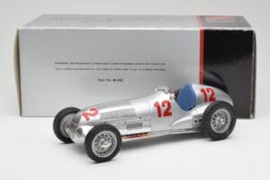Mercedes W125 #12 R. Caracciola Grand Prix 1937 CMC 1:18 M-052 Métal Moulé — image 6 sur 6