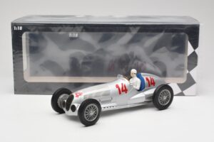 Mercedes W125 #14 Daimler-Benz AG M. von Brauchitsch 2nd Place German GP 1937 Minichamps 1:18 155373114 Métal Moulé — image 6 sur 6