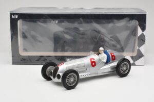 Mercedes W125 #6 Daimler-Benz AG R. Caracciola 2nd Place Eifel Race Nurburgring 1937 Minichamps 1:18 155373106 Métal Moulé — image 6 sur 6