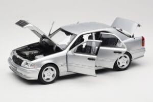 Mercedes C36 AMG W202 Silver Metallic Norev 1:18 183380 Métal Moulé — image 2 sur 8