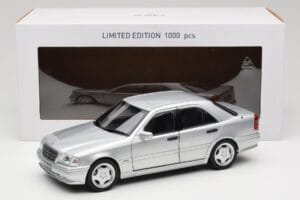Mercedes C36 AMG W202 Silver Metallic Norev 1:18 183380 Métal Moulé — image 8 sur 8
