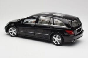 Mercedes R-Class W251 Obsidian Noir Minichamps 1:18 150034601 Métal Moulé — image 7 sur 8