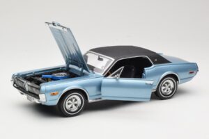 Mercury Cougar XR-7 Bleu Sun Star 1:18 1562 Métal Moulé — image 2 sur 8