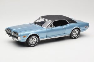 Mercury Cougar XR-7 Bleu Sun Star 1:18 1562 Métal Moulé