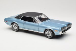 Mercury Cougar XR-7 Bleu Sun Star 1:18 1562 Métal Moulé — image 6 sur 8