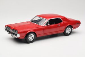 Mercury Cougar XR-7 Rouge Sun Star 1:18 1541 Métal Moulé