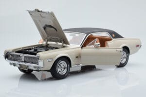 Mercury Cougar XR7-G Fawn Sun Star 1:18 1572 Métal Moulé — image 2 sur 8