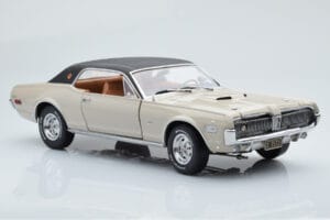 Mercury Cougar XR7-G Fawn Sun Star 1:18 1572 Métal Moulé — image 6 sur 8