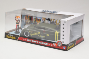 Mercury Gotham or Bust With Harley Quinn Figure Metals Diecast 1:24 30456 Métal Moulé — image 3 sur 3