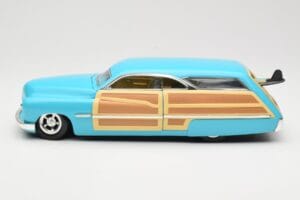 Mercury Merc Woodie Bleu Hot Wheels 1:18 27806 Métal Moulé — image 4 sur 8