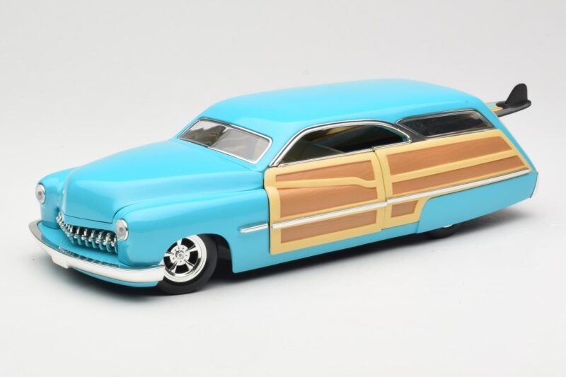 Mercury Merc Woodie Bleu Hot Wheels 1:18 27806 Métal Moulé