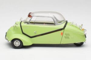 Messerschmitt KR 200 Vert Revell 1:18 8917 Métal Moulé — image 4 sur 8
