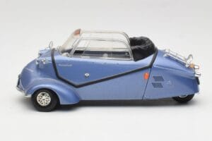 Messerschmitt KR201 Roadster Bleu Revell 1:18 08966 Métal Moulé — image 4 sur 8