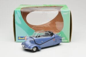 Messerschmitt KR201 Roadster Bleu Revell 1:18 08966 Métal Moulé — image 8 sur 8