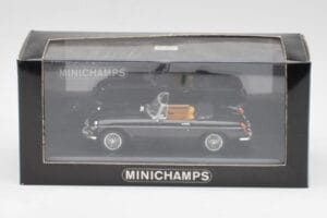 MGB Cabriolet Noir Minichamps 1:43 430131030 Métal Moulé — image 4 sur 4