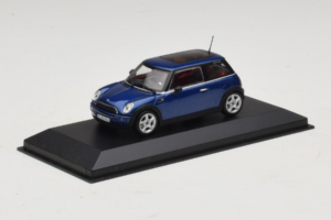 Mini Cooper Cabriolet Bleu Minichamps 1:43 80420309092-R1 Métal Moulé — image 2 sur 5