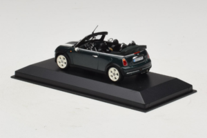 Mini Cooper Cabriolet Vert Avec Bande Blanche Minichamps 1:43 80420309093-R1 Métal Moulé — image 3 sur 5