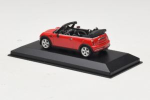 Mini Cooper R52 Cabriolet Rouge Minichamps 1:43 431138230 Métal Moulé — image 3 sur 4