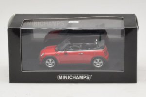 Mini Cooper R52 Cabriolet Rouge Minichamps 1:43 431138230 Métal Moulé — image 4 sur 4