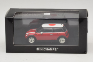 Mini Cooper Rouge Avec Drapeau du Japon Minichamps 1:43 80420309024-R1 Métal Moulé — image 5 sur 5