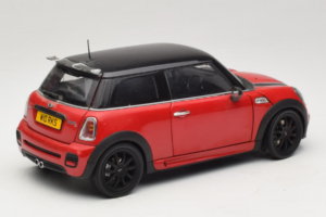 Mini Cooper John Cooper Works R56 Rouge & Noir Kyosho 1:18 80430419909 Métal Moulé — image 3 sur 8