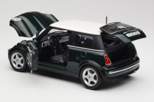 Mini Cooper Mk7 Vert Maisto 1:18 7271336 Métal Moulé — image 5 sur 8