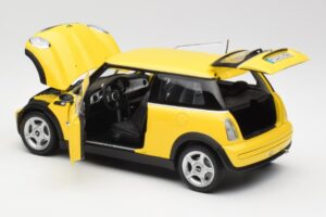Mini Cooper One R50 Pack Aérodynamique Jaune Kyosho 1:18 80430148553 Métal Moulé — image 5 sur 8