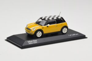 MINI One R50 Jaune Minichamps 1:43 431138104 Métal Moulé — image 4 sur 5