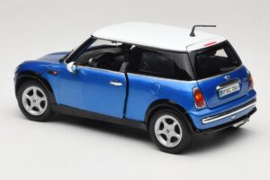 Mini Cooper R50 Bleu avec Toit Blanc Mondo Motors 1:18 MINI004 Métal Moulé — image 7 sur 8