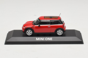 Mini Cooper Rouge Minichamps 1:43 MINI010 Métal Moulé