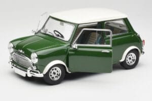 Mini Cooper S British Racing Vert & Old English Blanc Solido 1:18 8021 Métal Moulé — image 2 sur 8