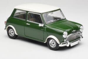 Mini Cooper S British Racing Vert & Old English Blanc Solido 1:18 8021 Métal Moulé — image 6 sur 8