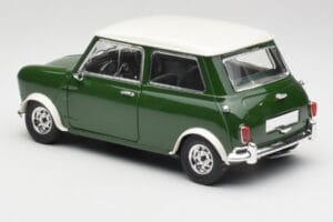 Mini Cooper S British Racing Vert & Old English Blanc Solido 1:18 8021 Métal Moulé — image 7 sur 8