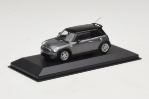 Mini Cooper S Grey Metallic Minichamps 1:43 80420148551-R1 Métal Moulé — image 2 sur 4