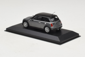 Mini Cooper S Grey Metallic Minichamps 1:43 80420148551-R1 Métal Moulé — image 3 sur 4