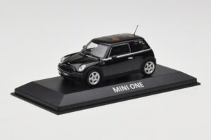 Mini One R50 Noir Avec Toit Noir Minichamps 1:43 MINI005 Métal Moulé — image 2 sur 5