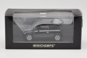 Mini One R50 Noir Avec Toit Noir Minichamps 1:43 MINI005 Métal Moulé — image 4 sur 5