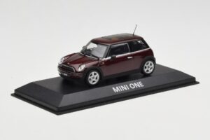 Mini One R50 Rouge Foncé Avec Toit Noir Minichamps 1:43 MINI008 Métal Moulé — image 2 sur 5