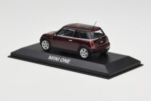 Mini One R50 Rouge Foncé Avec Toit Noir Minichamps 1:43 MINI008 Métal Moulé — image 3 sur 5