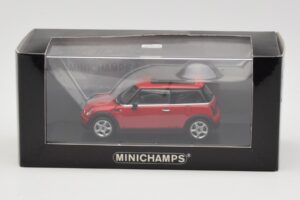 Mini One R50 Rouge Avec Toit Rouge Minichamps 1:43 MINI001 Métal Moulé — image 4 sur 5